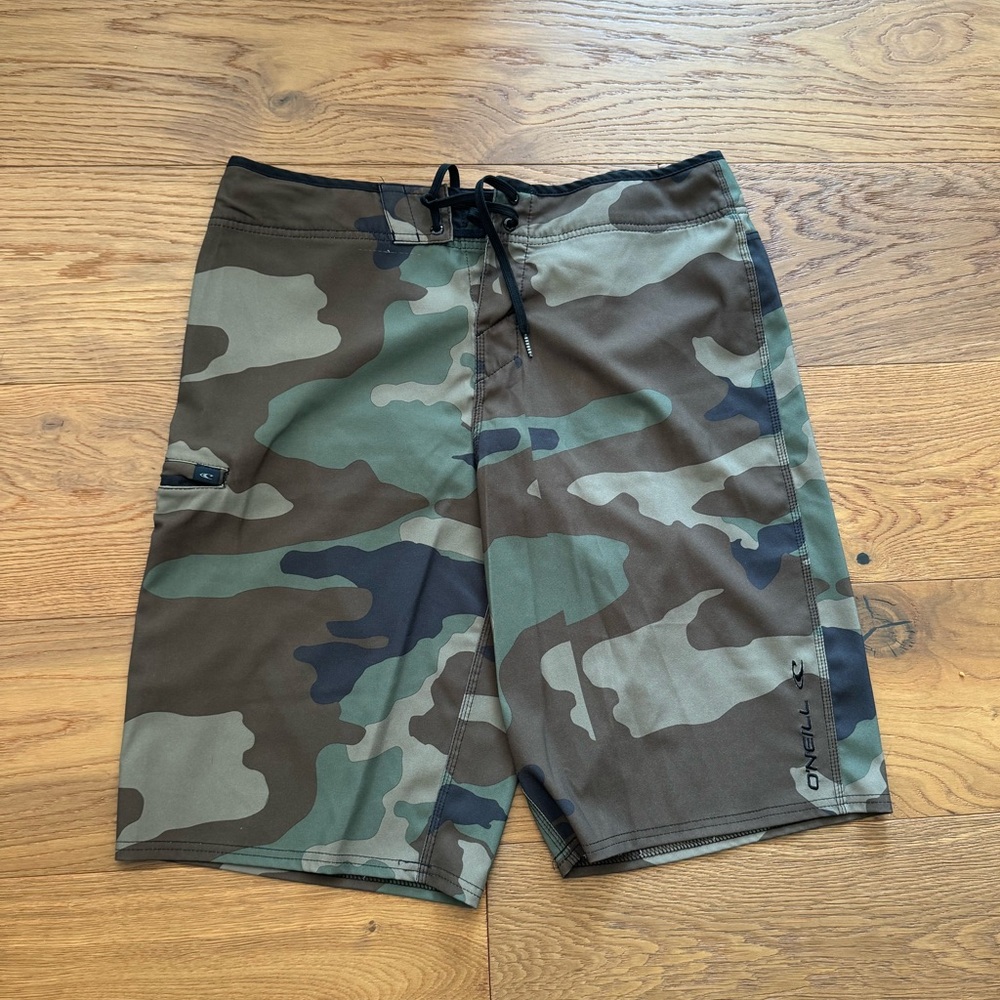 MENS CAMO O’NEILL BOARD SHORTS SIZE 34